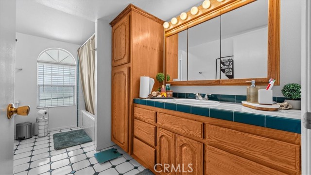 Detail Gallery Image 13 of 23 For 1513 W Cerritos Ave, Anaheim,  CA 92802 - 3 Beds | 2/1 Baths
