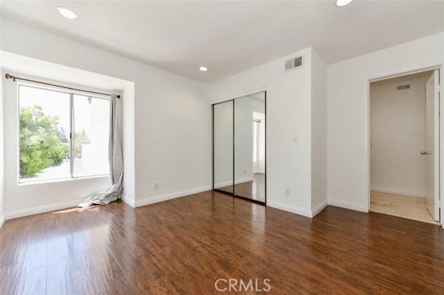 Detail Gallery Image 27 of 34 For 143 Stanford Ct #36,  Irvine,  CA 92612 - 2 Beds | 2/1 Baths