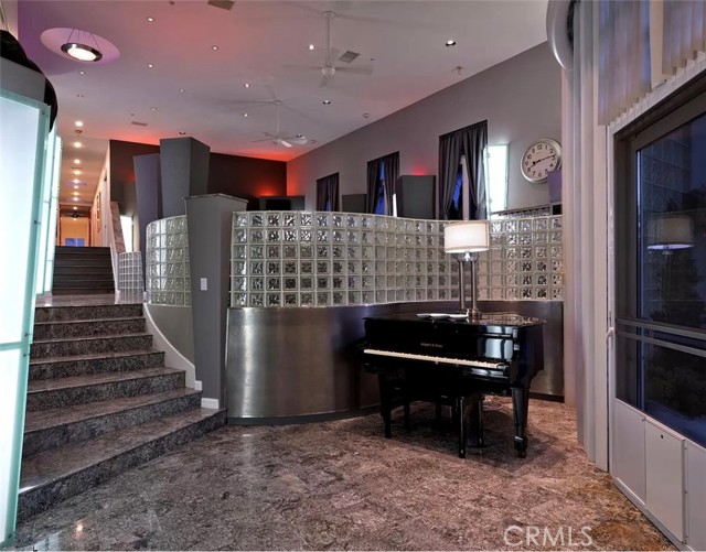 Detail Gallery Image 4 of 10 For 20301 Sw Cypress St, Newport Beach,  CA 92660 - 5 Beds | 4/2 Baths