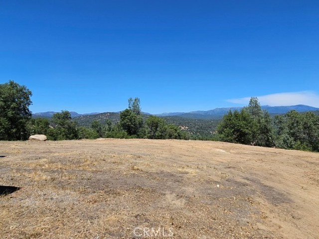 4223 Woodview Lane, Mariposa CA: https://media.crmls.org/medias/4e914981-9492-4a48-a1ee-71282cd944e2.jpg