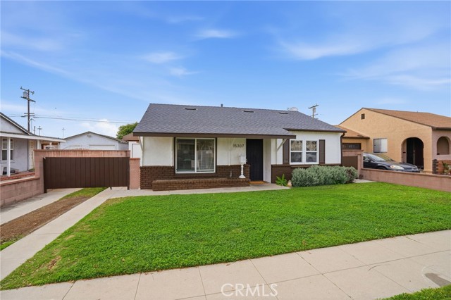 Detail Gallery Image 2 of 43 For 15307 Sylvanwood, Norwalk,  CA 90650 - 2 Beds | 1 Baths