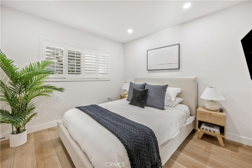 MLS #OC25274271 image #14