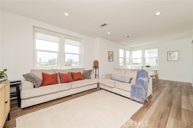 Detail Gallery Image 8 of 24 For 1515 W Bushell St, Anaheim,  CA 92805 - 3 Beds | 2/1 Baths