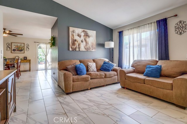 2846 Nandina Drive, Palmdale CA: https://media.crmls.org/medias/4e93c358-1ca4-46cf-ba5f-b3be2cb5b0e5.jpg