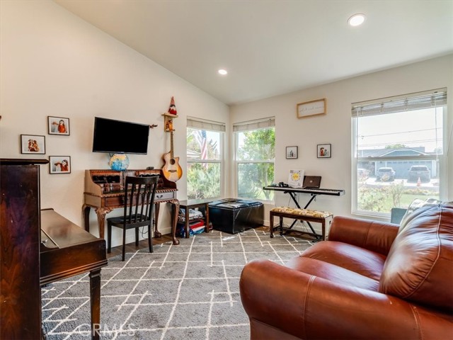 5435 Del Norte Way, Santa Maria CA: https://media.crmls.org/medias/4e956433-a291-490a-bf3b-8c38d4672dc4.jpg