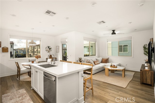 Detail Gallery Image 5 of 51 For 1613 Jade Road, Mission Viejo,  CA 92694 - 3 Beds | 3 Baths