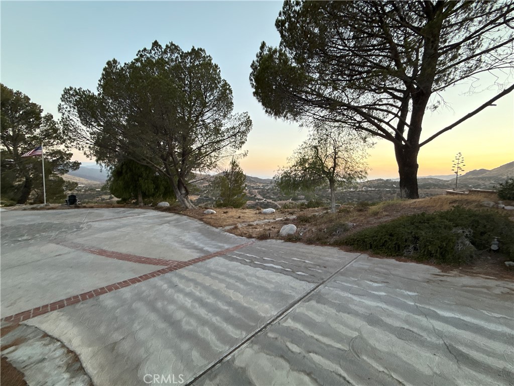 https://media.crmls.org/medias/4e959aa5-3dbf-4a90-a479-23b6f3f8e49d.jpg?preset=X-Large