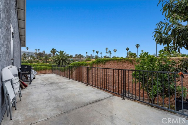 548 Bonita Street, San Pedro CA: https://media.crmls.org/medias/4e95bb72-496d-4dff-8e25-7a83f72f523d.jpg