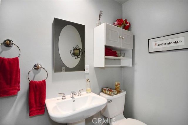 Detail Gallery Image 20 of 48 For 4510 Triste Pl, Tarzana,  CA 91356 - 4 Beds | 3 Baths