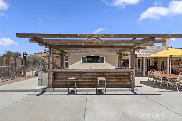8328 Chateau Road, Phelan CA: https://media.crmls.org/medias/4e97f7c5-155d-4bf4-a36b-5ea4fb774a75.jpg