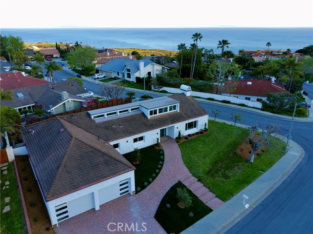 Detail Gallery Image 5 of 56 For 3536 Malibu Country Dr, Malibu,  CA 90265 - 4 Beds | 3 Baths