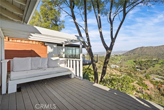 Detail Gallery Image 35 of 53 For 7027 Macapa, –,  CA 90068 - 2 Beds | 3 Baths