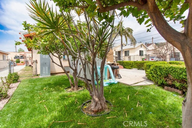 patio between homes