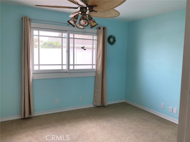 5072 Berean Lane, Irvine CA: https://media.crmls.org/medias/4e9a2ca5-939f-4135-83aa-a3bf2b086b7e.jpg