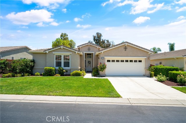 Detail Gallery Image 1 of 73 For 468 Olazabal Dr, Hemet,  CA 92545 - 3 Beds | 3 Baths