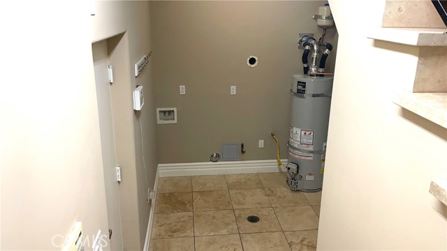18245 Burbank Boulevard, Tarzana CA: https://media.crmls.org/medias/4e9a3636-b2ab-44ca-b05b-c9135b89adad.jpg