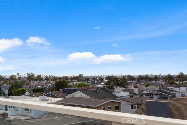 Detail Gallery Image 32 of 38 For 720 Poinsettia Ave, Corona Del Mar,  CA 92625 - 3 Beds | 3/1 Baths