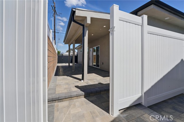 Detail Gallery Image 1 of 14 For 8144 Vantage Ave, North Hollywood,  CA 91605 - 2 Beds | 2 Baths