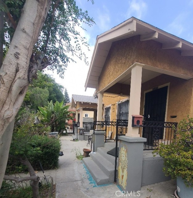 Image 2 for 1613 W 84Th Pl, Los Angeles, CA 90047