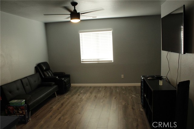 Detail Gallery Image 7 of 18 For 1087 Harrier St, Perris,  CA 92571 - 4 Beds | 2/1 Baths