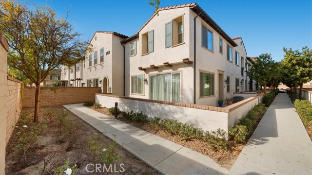 Detail Gallery Image 1 of 20 For 3430 E Santa Clara Ln #8,  Ontario,  CA 91761 - 3 Beds | 2/1 Baths