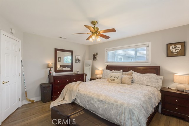 950 N Milford Street, Orange CA: https://media.crmls.org/medias/4e9e4eff-3d6e-46ee-8066-48a9f777b590.jpg