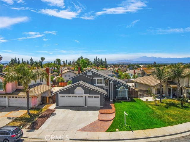 Detail Gallery Image 5 of 38 For 8052 Wendover Dr, Jurupa Valley,  CA 92509 - 4 Beds | 3 Baths