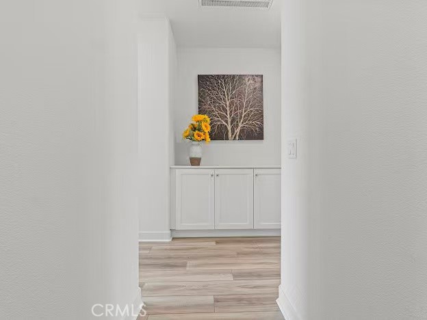 https://media.crmls.org/medias/4e9fd2c2-92f2-4acd-9b3b-19707e8f075b.jpg?preset=X-Large