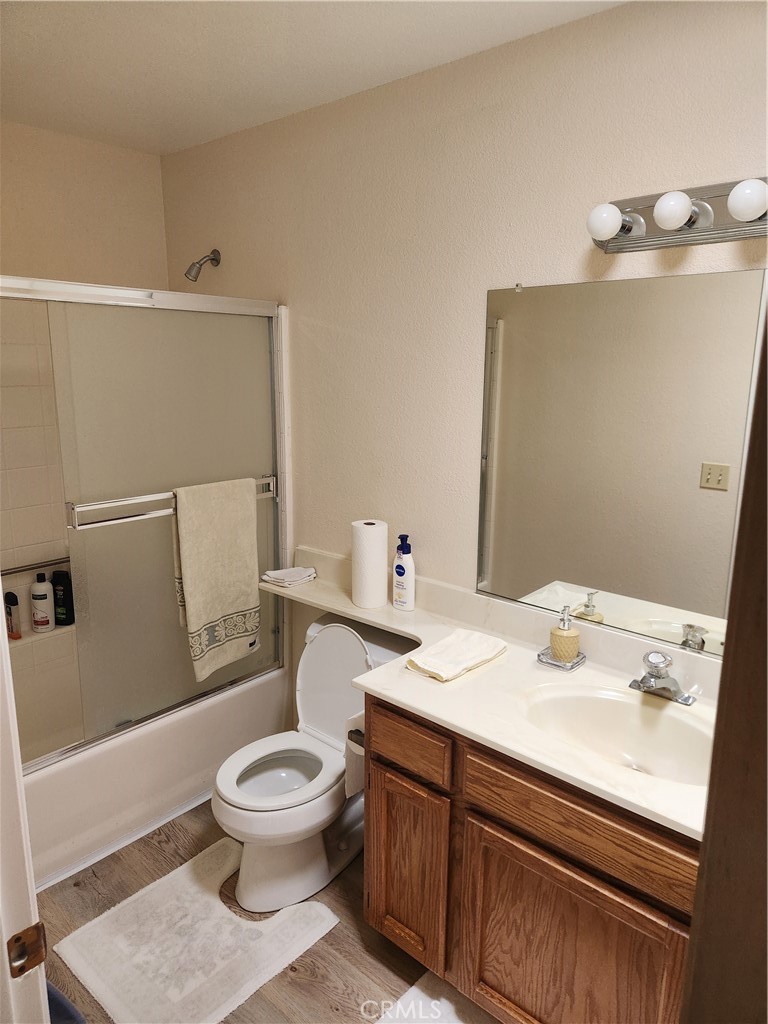 https://media.crmls.org/medias/4e9fffea-6885-4466-aeca-92d1677fda16.jpg?preset=X-Large