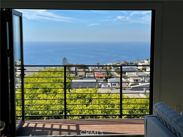 Detail Gallery Image 16 of 32 For 969 Acapulco St, Laguna Beach,  CA 92651 - 3 Beds | 2/1 Baths