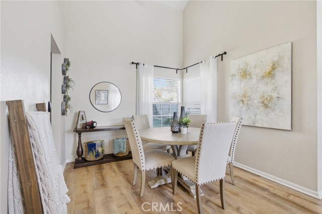 Detail Gallery Image 7 of 26 For 24546 New Haven Dr, Murrieta,  CA 92562 - 3 Beds | 2/1 Baths