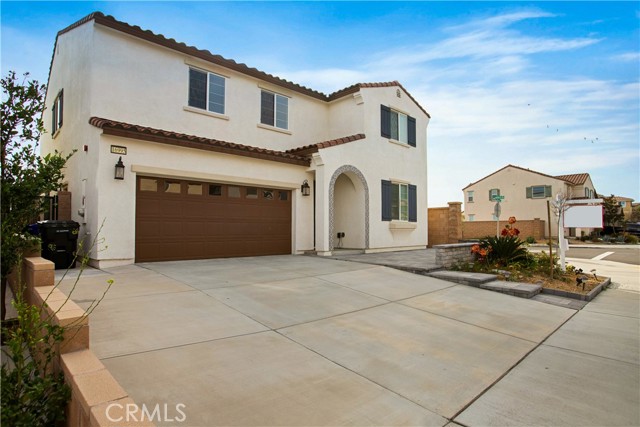 Detail Gallery Image 2 of 45 For 16995 Red Tail Ln, Fontana,  CA 92336 - 3 Beds | 2/1 Baths