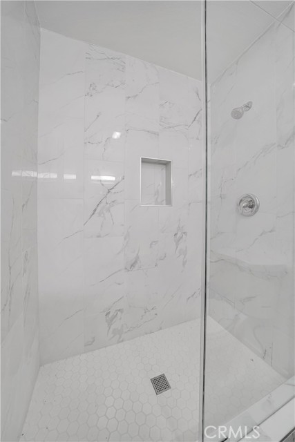 Detail Gallery Image 17 of 51 For 16722 Goldenwest St, Huntington Beach,  CA 92647 - – Beds | – Baths