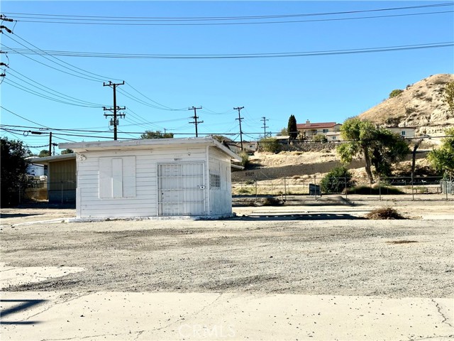 Detail Gallery Image 3 of 5 For 16617 D St, Victorville,  CA 92392 - – Beds | – Baths