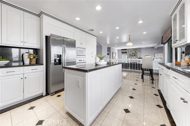 Detail Gallery Image 10 of 63 For 15331 Lillian Pl, Hacienda Heights,  CA 91745 - 5 Beds | 4 Baths