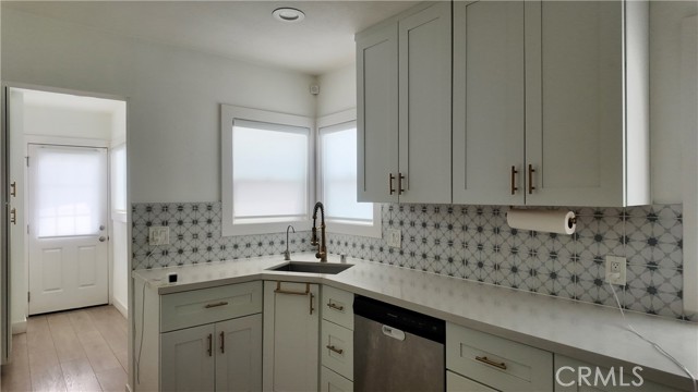 Detail Gallery Image 16 of 22 For 2666 Baltic Ave, Long Beach,  CA 90810 - 3 Beds | 2 Baths