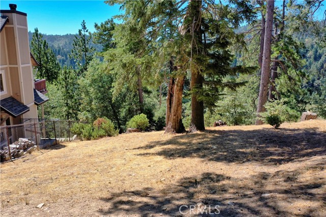 Detail Gallery Image 14 of 18 For 26520 Walnut Hills Dr, Lake Arrowhead,  CA 92391 - 3 Beds | 2/1 Baths
