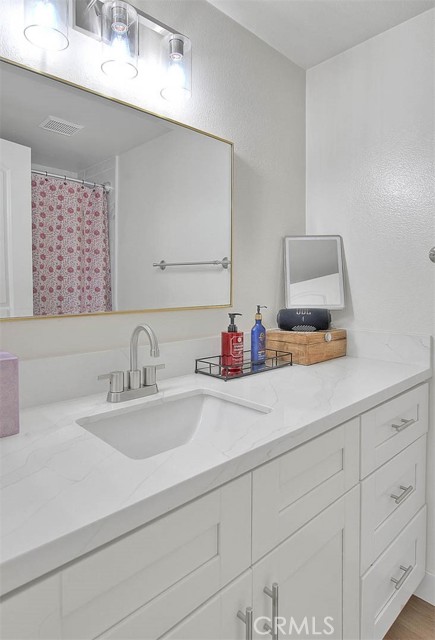 Detail Gallery Image 32 of 65 For 12415 Imperial #41,  Norwalk,  CA 90650 - 2 Beds | 2/1 Baths