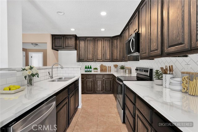 8732 Pico Avenue, Hesperia CA: https://media.crmls.org/medias/4ea42f7f-8cc8-4679-909e-7a92f29ed9f5.jpg