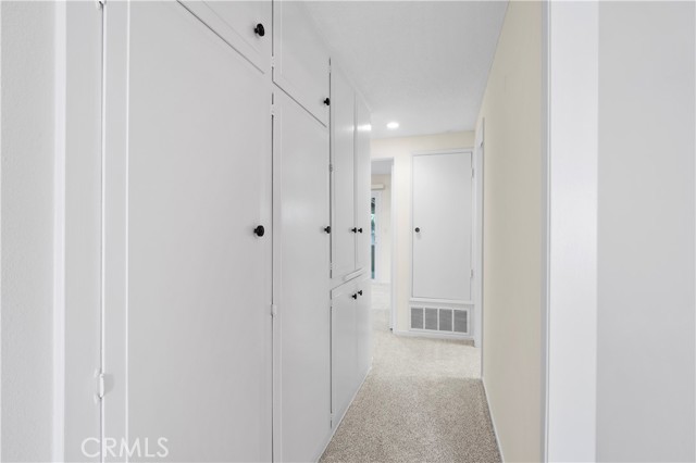 Detail Gallery Image 21 of 34 For 26838 -C Avenue of the Oaks #C,  Newhall,  CA 91321 - 2 Beds | 2 Baths