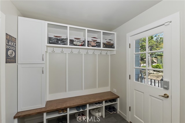 Detail Gallery Image 27 of 54 For 27513 St Bernard Ln, Lake Arrowhead,  CA 92352 - 5 Beds | 3 Baths