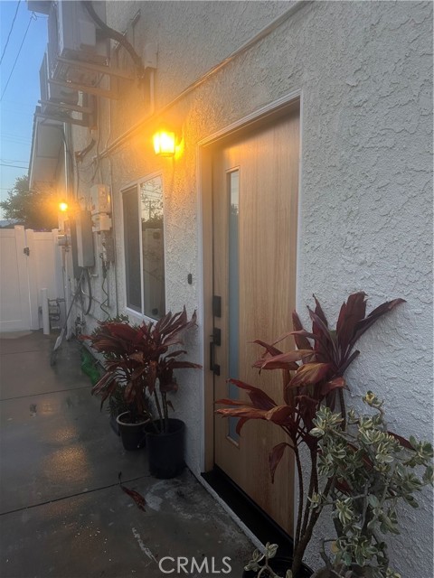 Detail Gallery Image 7 of 9 For 21054 Runnymede St, Canoga Park,  CA 91303 - 1 Beds | 1 Baths