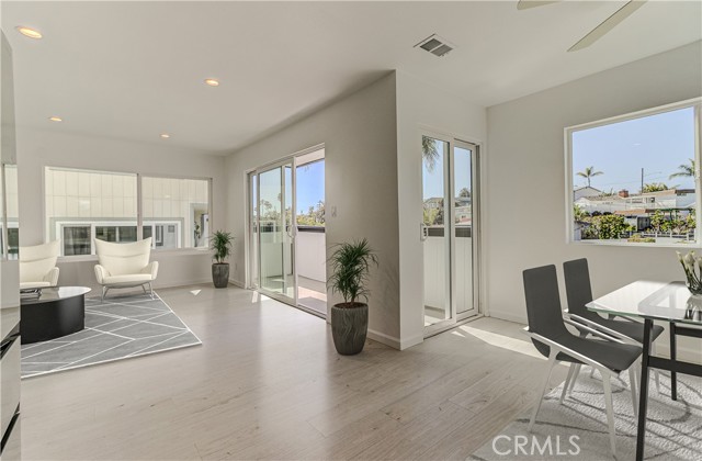 Detail Gallery Image 7 of 54 For 231 W Escalones #B,  San Clemente,  CA 92672 - 3 Beds | 2 Baths