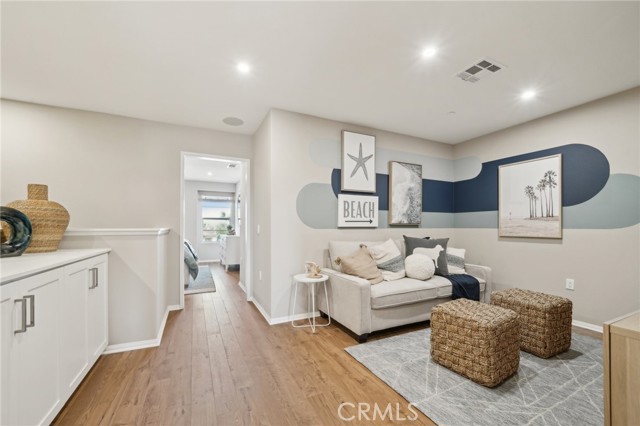 Detail Gallery Image 8 of 21 For 16204 Lumia Way, Fontana,  CA 92336 - 3 Beds | 2/1 Baths