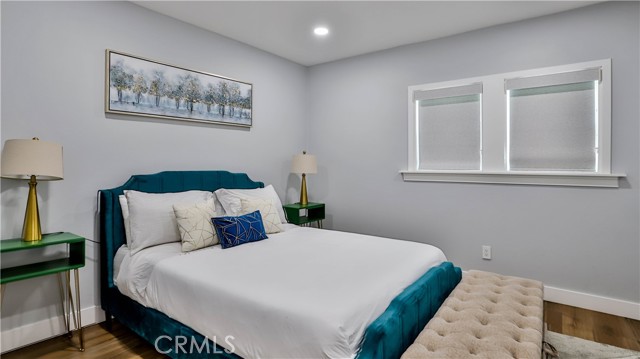 408 S Flower Street, Santa Ana CA: https://media.crmls.org/medias/4ea82fd2-e8c8-40f2-aedf-b086f2f9d5fc.jpg