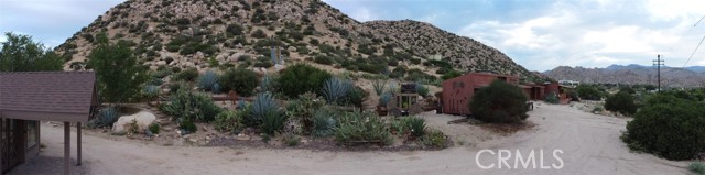 Detail Gallery Image 3 of 19 For 5646 Minna Gombell Ln, Pioneertown,  CA 92268 - 3 Beds | 3 Baths