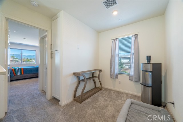 Detail Gallery Image 19 of 43 For 202 Bonita Ln, Rialto,  CA 92376 - 3 Beds | 2/1 Baths
