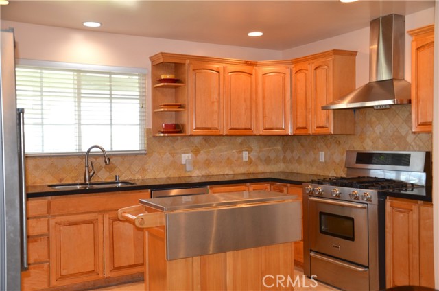 Detail Gallery Image 2 of 16 For 6522 San Haroldo Way, Buena Park,  CA 90620 - 3 Beds | 2 Baths