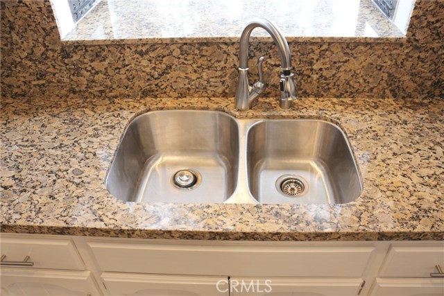 New stainless steel sink/faucet