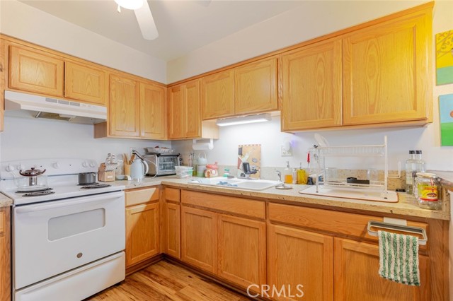 Detail Gallery Image 8 of 30 For 12422 Clearglen Ave, Whittier,  CA 90604 - 8 Beds | 8 Baths